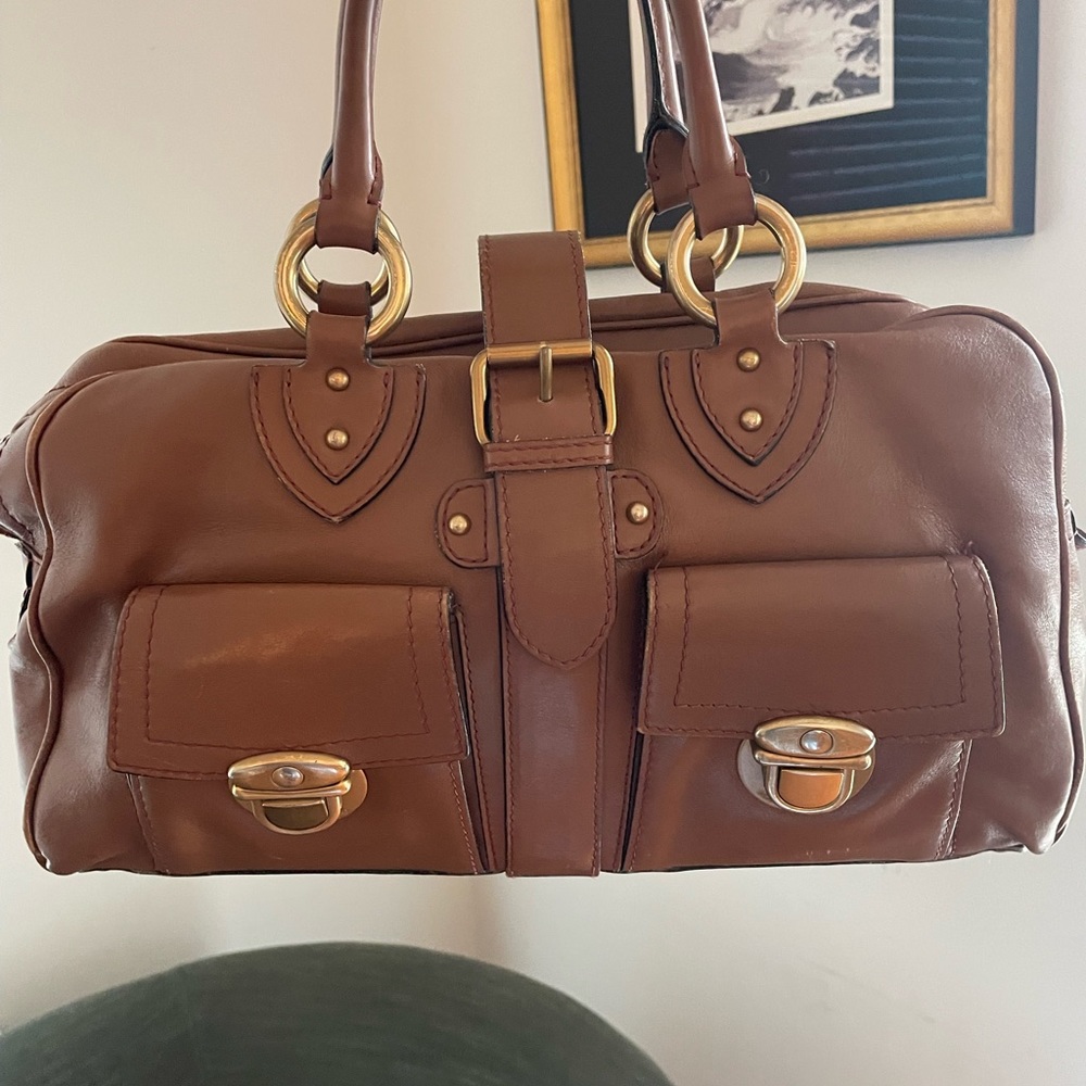 Marc Jacobs designer camel leather satchel w/ red jewel tone lambskin interior